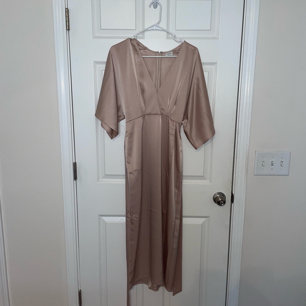 Aritzia Babaton Stanley Dress NWOT - Picture 3 of 4